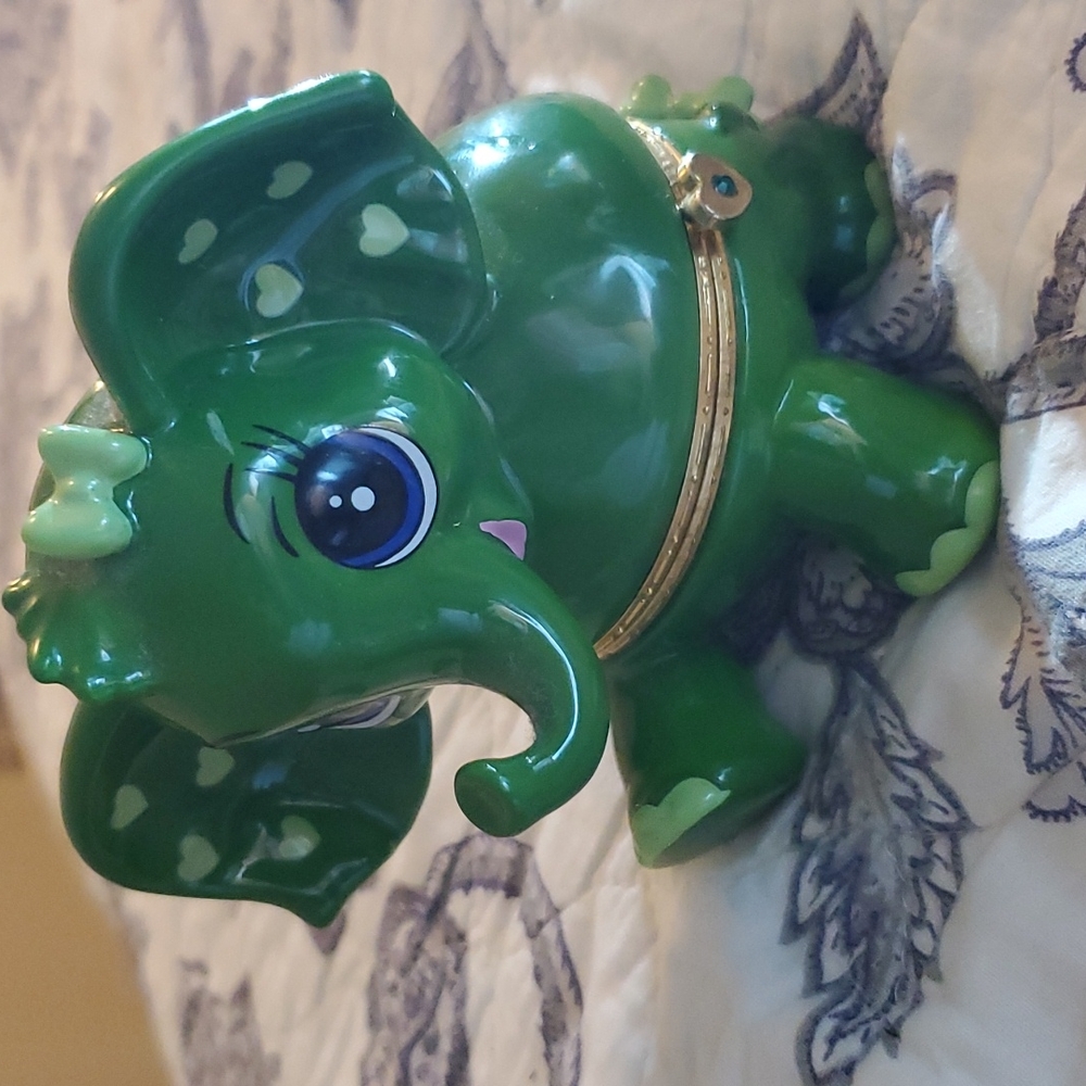 August birthstone elephant